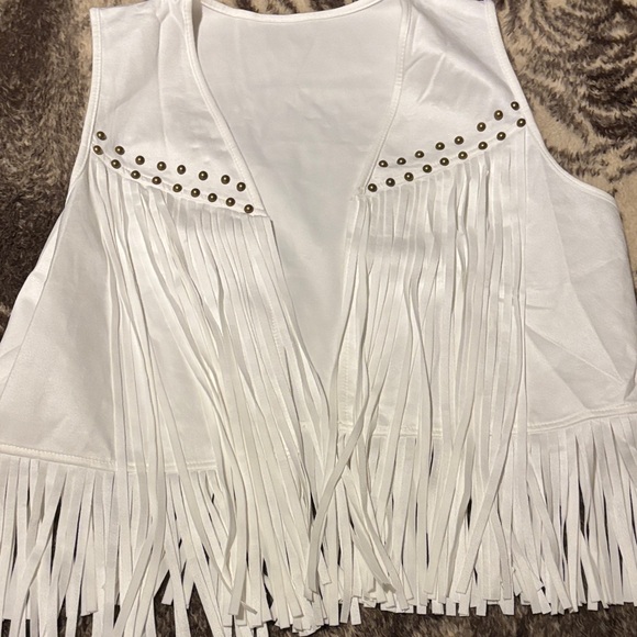 SHEIN White Fringe Vest with Stud Details - Picture 3 of 3